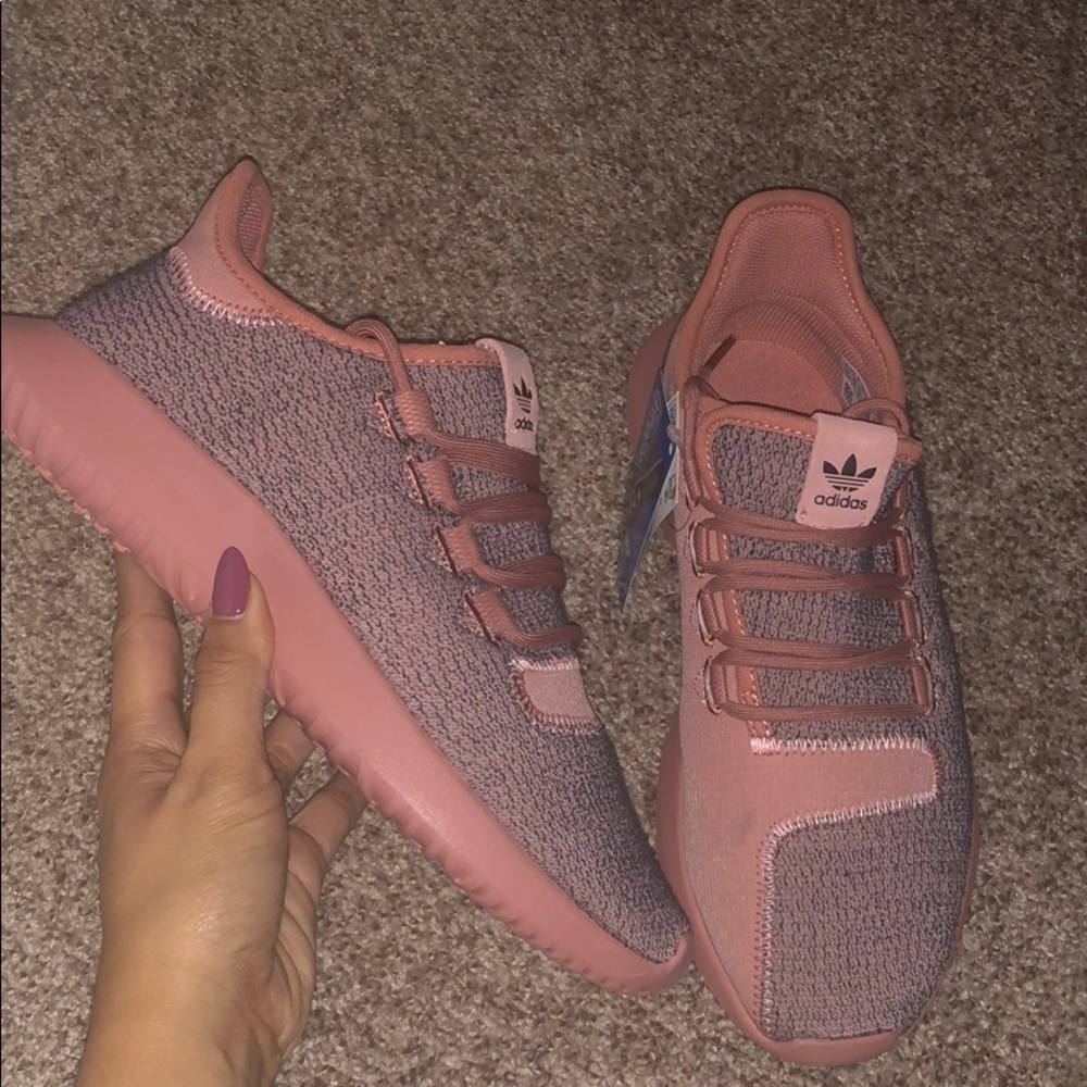 ❌ SOLD ❌ NWT adidas mauve/pink tubular shadow